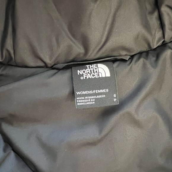 The North Face women’s parka. - Picture 2 of 2